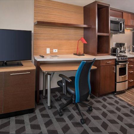 Towneplace Suites By Marriott Алтуна Экстерьер фото