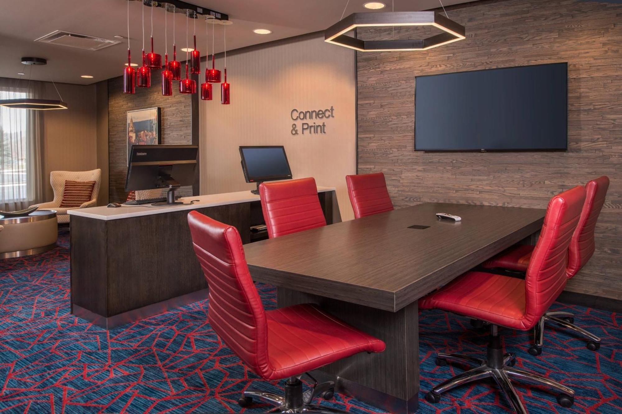 Towneplace Suites By Marriott Алтуна Экстерьер фото