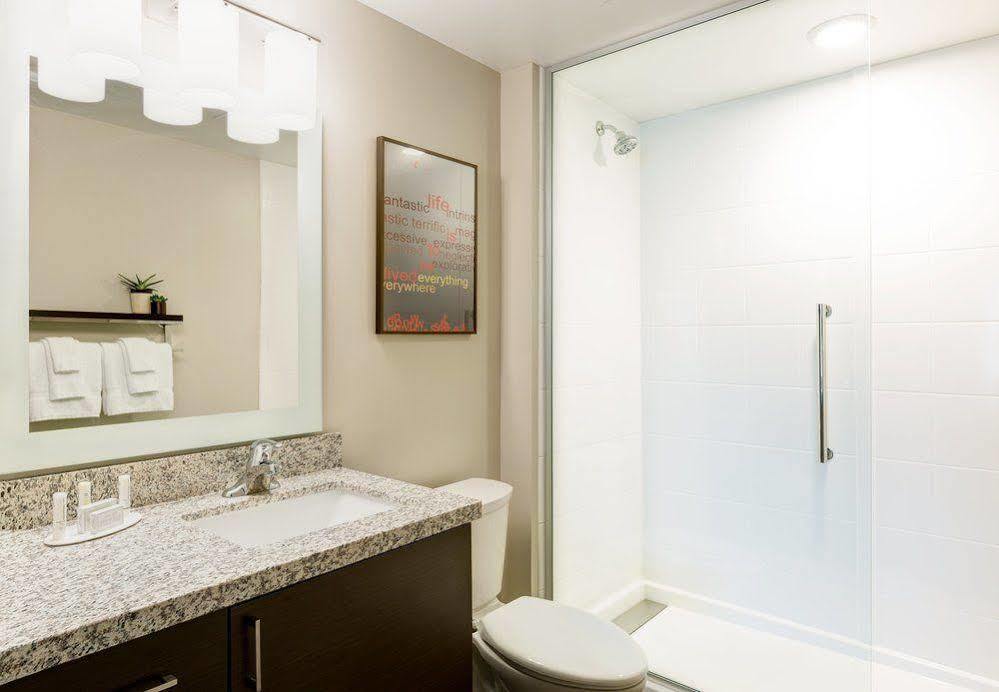 Towneplace Suites By Marriott Алтуна Экстерьер фото