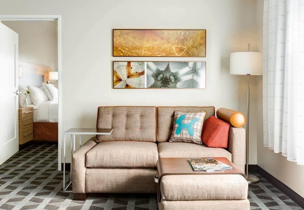 Towneplace Suites By Marriott Алтуна Экстерьер фото