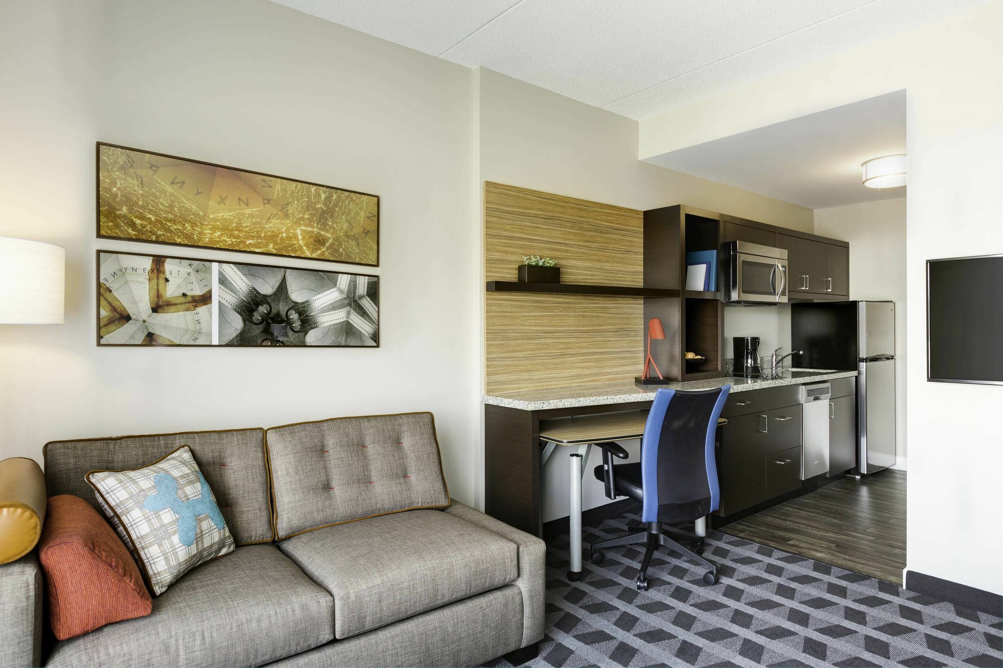 Towneplace Suites By Marriott Алтуна Экстерьер фото